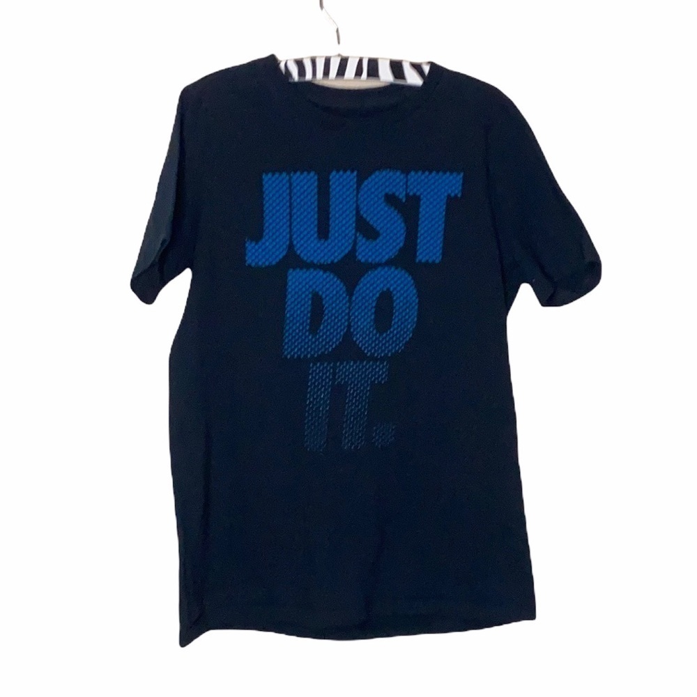 Nike black short sleeve tee shirt